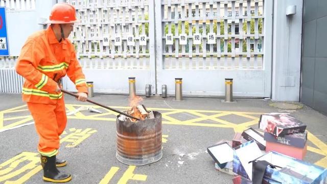 3人卖假玲娜贝儿玩具超2000万获刑 网购陷阱须警惕(图1)